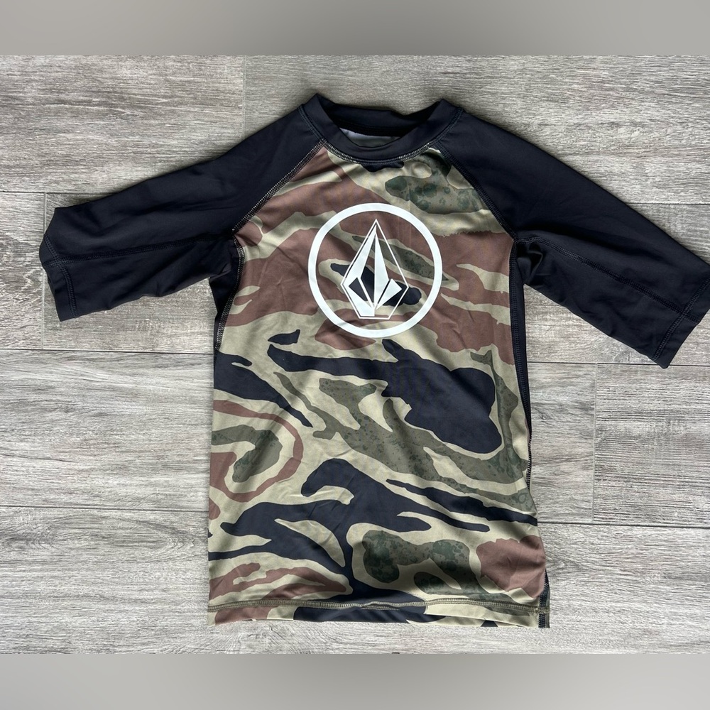 Volcom Green and Brown Rashguard Swim Shirt youth size large